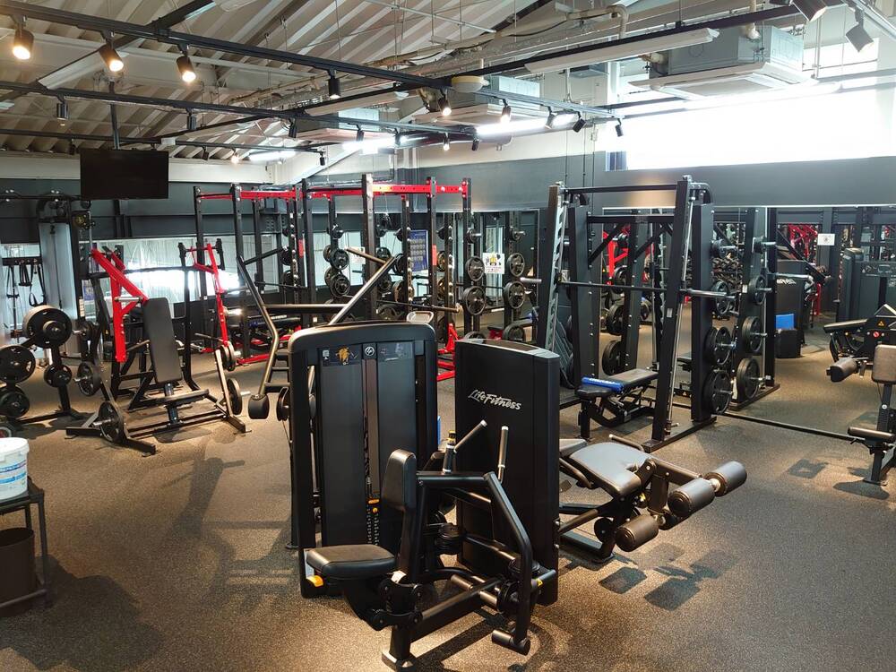 福島店ジムフィットネス器具画像4