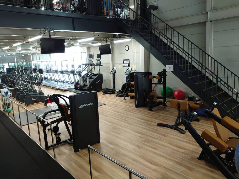 福島店ジムフィットネス器具画像6