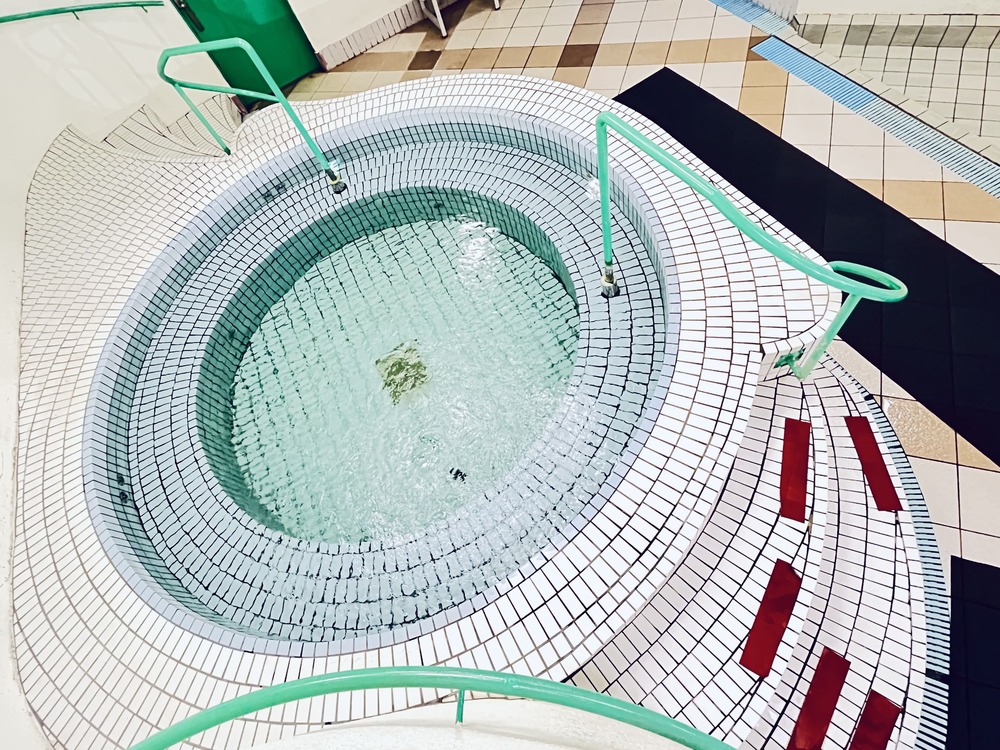 八尾店ジムフィットネスジャグジープール画像2