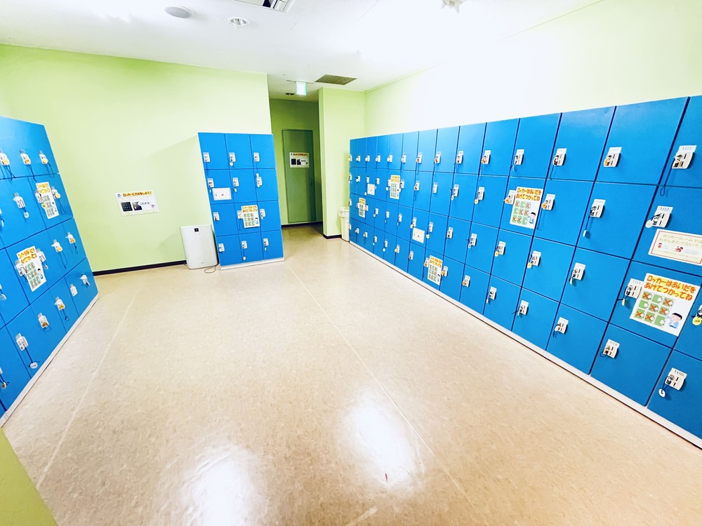 八尾店ジムフィットネス更衣室画像1