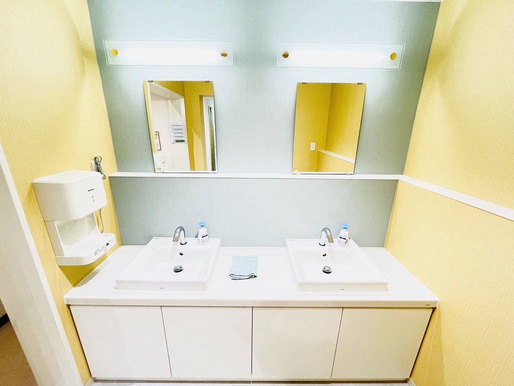 八尾店ジムフィットネスお手洗い画像2